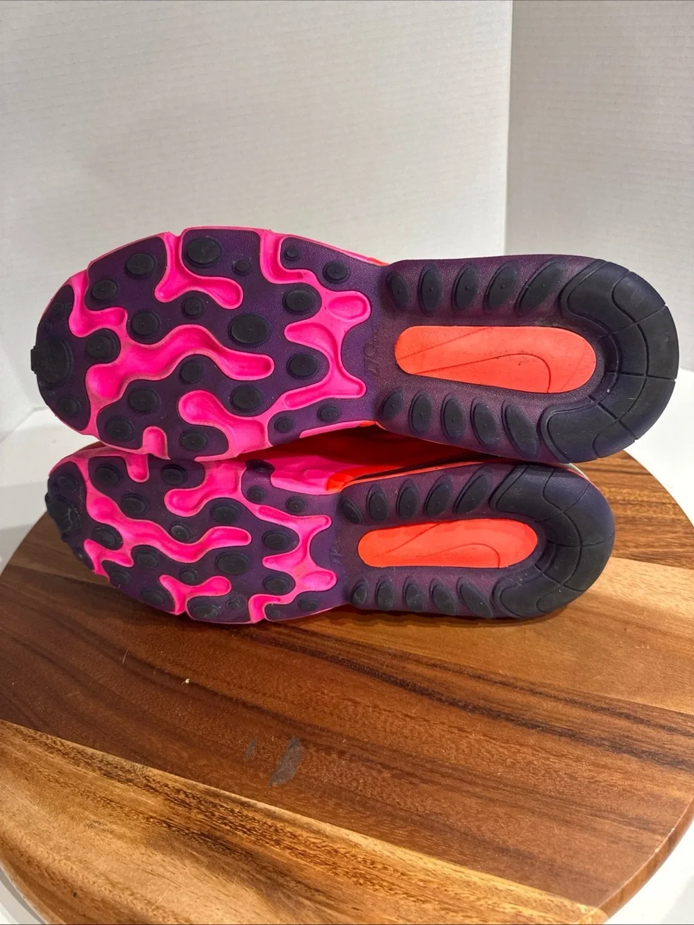 Nike Air Max 270 React Women's Size 12 - Men’s 10.5 Mystic Red Pink Blast EDM